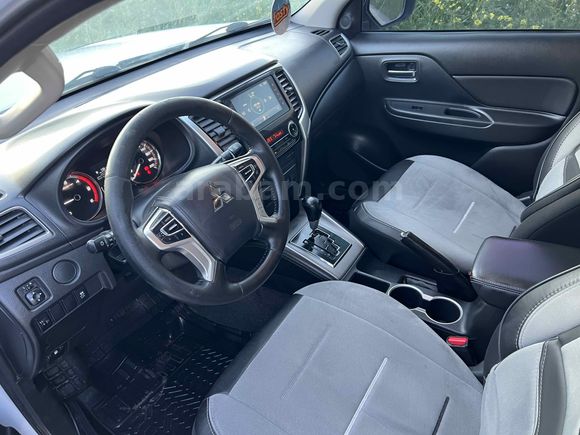  Mitsubishi L 200 4x2 otomatik Tornado  115 binde orijinal kilometre temiz ve bakımlı 2020 Model  Hatay
