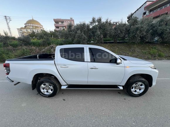  Mitsubishi L 200 4x2 otomatik Tornado  115 binde orijinal kilometre temiz ve bakımlı 2020 Model  Hatay