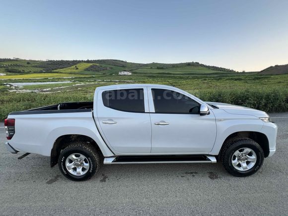  Mitsubishi L 200 4x2 otomatik Tornado  115 binde orijinal kilometre temiz ve bakımlı 2020 Model  Hatay