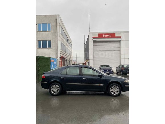 Sahibinden Renault Laguna 1.6 Privilege 2003 Model  241.000 km Lacivert