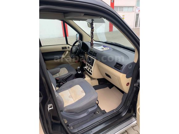 Sahibinden Ford Tourneo Connect 110PS 2009 Model 
