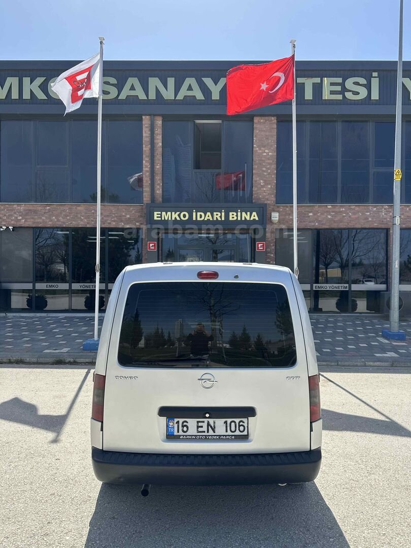 Galeriden Opel Combo 1.3 CDTI City Plus 2007 Model Eskişehir 239.000 km Gri (Gümüş) 6