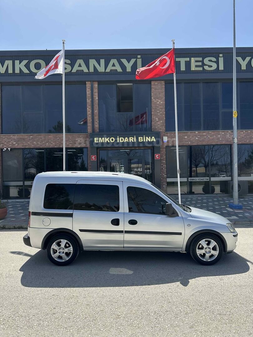 Galeriden Opel Combo 1.3 CDTI City Plus 2007 Model Eskişehir 239.000 km Gri (Gümüş) 5