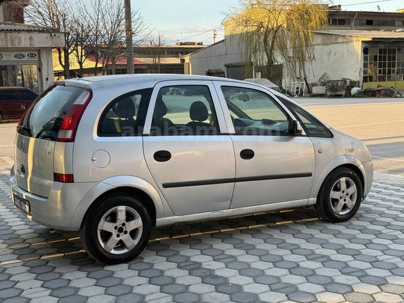 HASAR KAYITSIZ DEĞİŞENSİZ ÇOĞU YERİ BOYASIZ KM 235 BİNDE