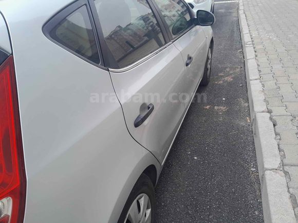 Memurdan  Hyundai i30 1.6 CRDi Team 2010 Model 