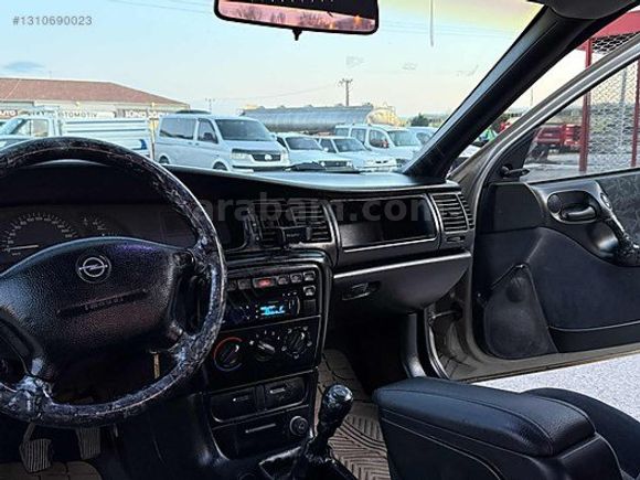 HATASIZ 250.000 KM 1997 MODEL VECTRA KLİMALI