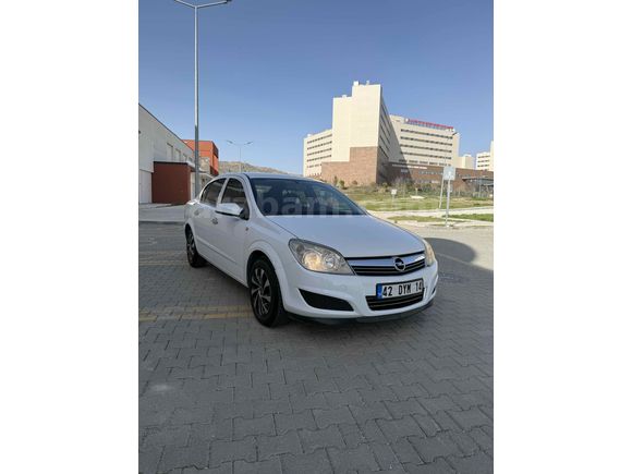 Opel Astra 1.3 CDTI 6 İleri 2010 Çıkış Orjinal Km Geri Görüş