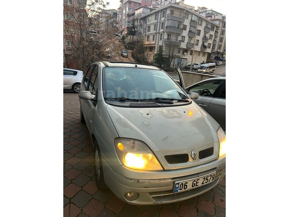 Sahibinden Renault Scenic 2.0 Privilege 2002 Model 