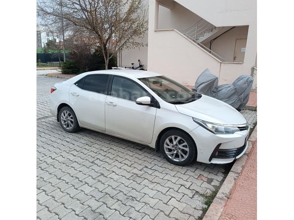Sahibinden Toyota Corolla 1.4 D-4D Advance 2016 Model  198.000 km Beyaz