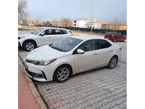Sahibinden Toyota Corolla 1.4 D-4D Advance 2016 Model  198.000 km Beyaz