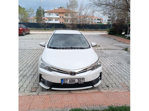 Sahibinden Toyota Corolla 1.4 D-4D Advance 2016 Model  198.000 km Beyaz