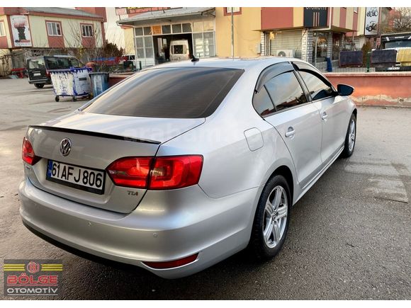 2013 WW JETTA 1.6 DİZEL COMFORT DÖNÜŞÜM DÜZGÜN ARAC