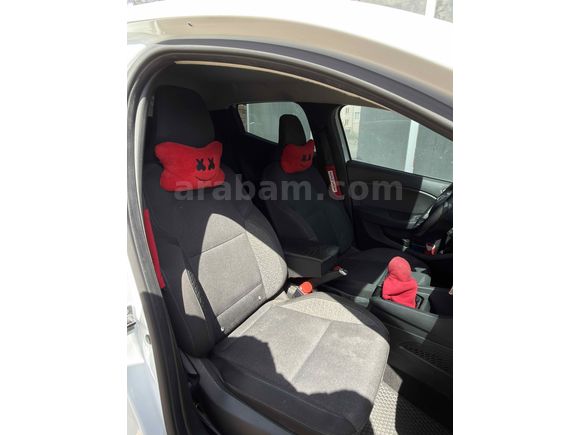 Sahibinden Renault Clio 1.0 TCe Touch 2023 Model 