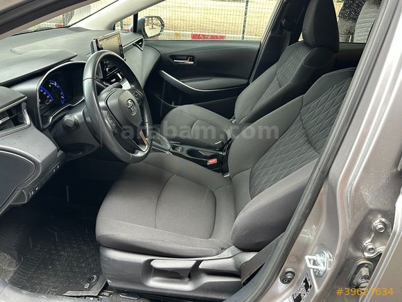 2020 MODEL 1.8HYBİRD FULL 72BİNDE TEMİZ MASRAFSIZ BAKIMLIDIR
