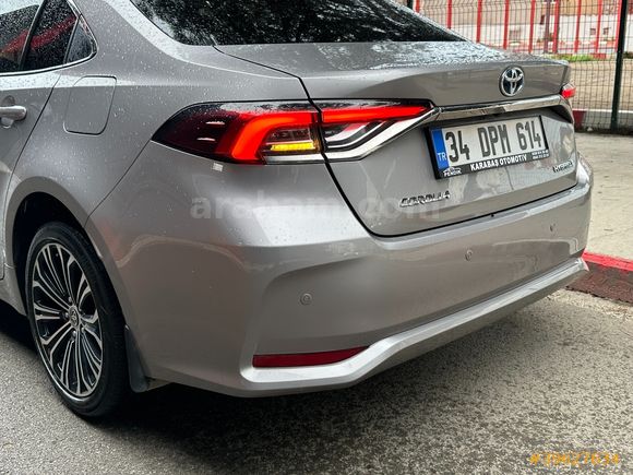 2020 MODEL 1.8HYBİRD FULL 72BİNDE TEMİZ MASRAFSIZ BAKIMLIDIR
