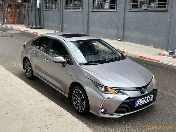 2020 MODEL 1.8HYBİRD FULL 72BİNDE TEMİZ MASRAFSIZ BAKIMLIDIR