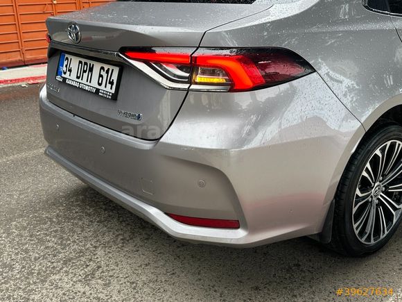 2020 MODEL 1.8HYBİRD FULL 72BİNDE TEMİZ MASRAFSIZ BAKIMLIDIR