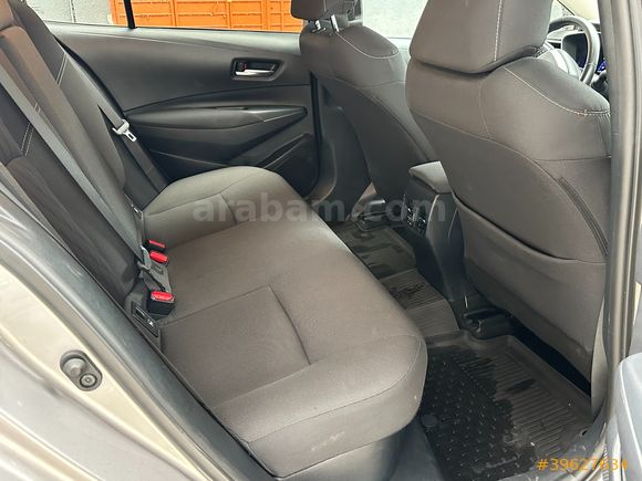 2020 MODEL 1.8HYBİRD FULL 72BİNDE TEMİZ MASRAFSIZ BAKIMLIDIR
