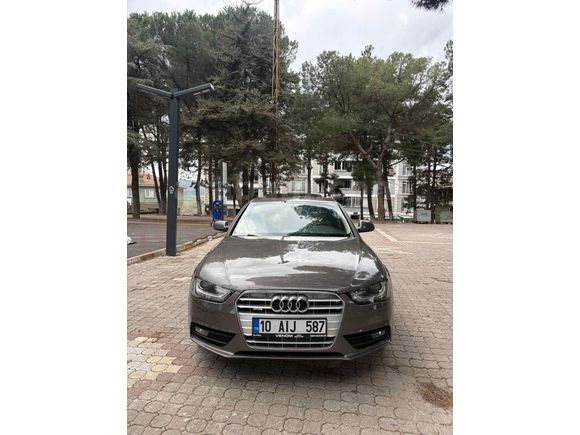 Sahibinden DEĞİŞENSİZ Audi A4 Sedan 2.0 TDI 2014 Model  248.000 km Füme