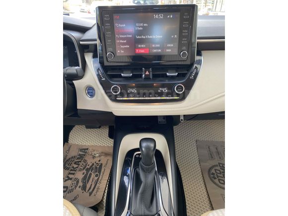 Sahibinden Toyota Corolla 1.8 Hybrid Dream 2020 Model  82.000 km Gri (metalik)