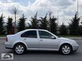 BORA 1.6 SUNROOFLU OTOMATİK VİTES DEĞİŞENSİZ TERTEMİZ FB PLAKA