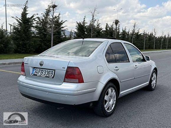 BORA 1.6 SUNROOFLU OTOMATİK VİTES DEĞİŞENSİZ TERTEMİZ FB PLAKA