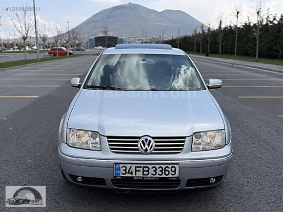 BORA 1.6 SUNROOFLU OTOMATİK VİTES DEĞİŞENSİZ TERTEMİZ FB PLAKA