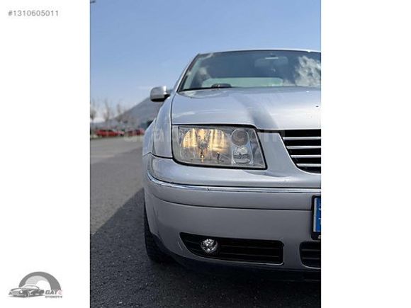BORA 1.6 SUNROOFLU OTOMATİK VİTES DEĞİŞENSİZ TERTEMİZ FB PLAKA