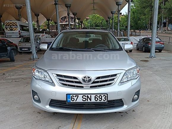 DEGİŞENSİZ OTOMATİK 2011 TOYOTA COROLLA 1.4D COMFORT EXTRA
