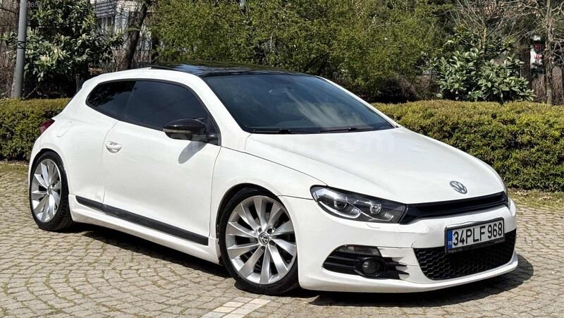Galeriden Volkswagen Scirocco 1.4 TSi Sportline 2013 Model İstanbul 160.000 km Beyaz