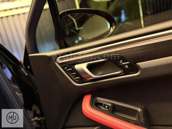 'UZUNOĞLU' 2020 PORSCHE MACAN 2.0 100.000 KM BAYİ ÇIKIŞLI !!