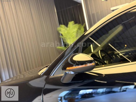 'UZUNOĞLU' 2020 PORSCHE MACAN 2.0 100.000 KM BAYİ ÇIKIŞLI !!