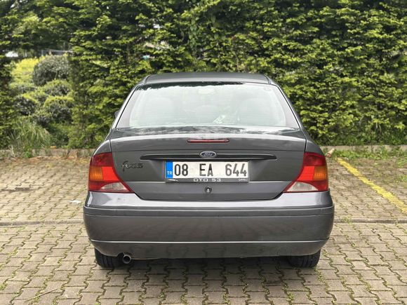 Sahibinden Ford Focus 1.6 Ghia 2005 Model 