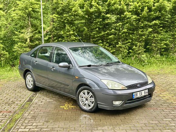Sahibinden Ford Focus 1.6 Ghia 2005 Model 