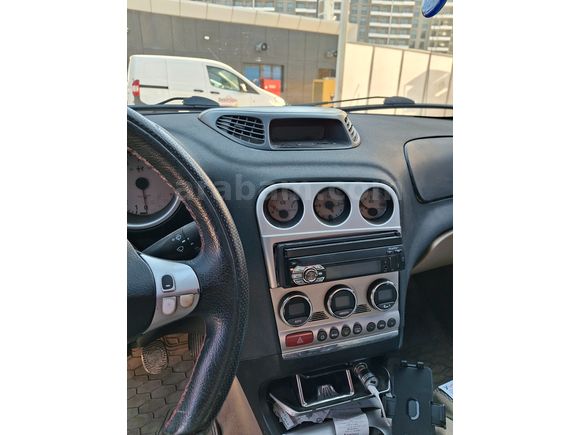 ACİL Alfa Romeo 156 1.6 Distinctive 2004 Model