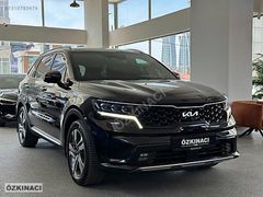 ÖZKINACI'DAN 2021 SORENTO 1.6 HYBRID 4X4 7KİŞİLİK-K.KARTA TAKSİT