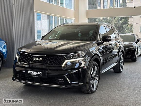 ÖZKINACI'DAN 2021 SORENTO 1.6 HYBRID 4X4 7KİŞİLİK-K.KARTA TAKSİT