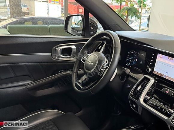 ÖZKINACI'DAN 2021 SORENTO 1.6 HYBRID 4X4 7KİŞİLİK-K.KARTA TAKSİT