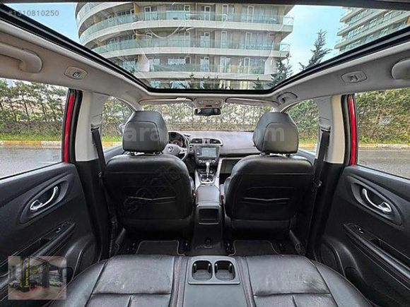 İCON BLAC EDİTİON NOKTA+NAVİ*CAM TAVAN 140.000 KM KREDİYE UYGUN