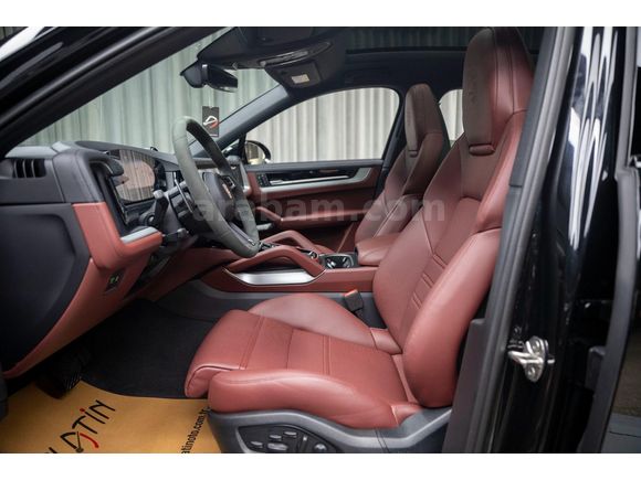 2025 PORSCHE CAYENNE COUPE 3.0 E-HYBRID