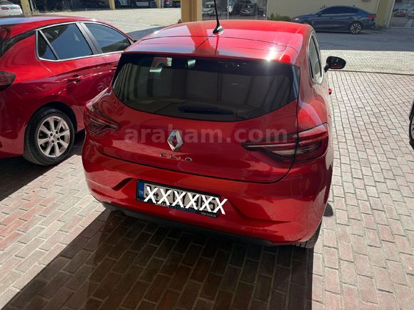 Sahibinden Renault Clio 1.0 TCe Joy 2022 Model  53.000 km Kırmızı