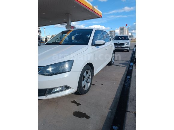 Sahibinden Skoda Fabia 1.2 TSI Style 2015 Model