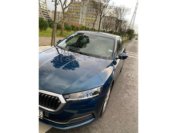 İlk Sahibinden Skoda Octavia 1.0 e-Tec Premium 2021 Model - Lansman Rengi