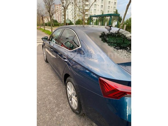 İlk Sahibinden Skoda Octavia 1.0 e-Tec Premium 2021 Model - Lansman Rengi