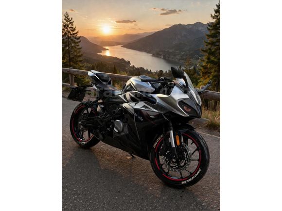Sahibinden Hatasız dötbinyediyüz km de CFmoto 250SR