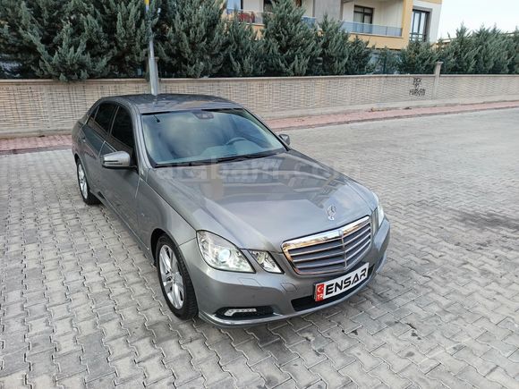 Mercedes - Benz E 200 CGI Elegance 2011 Model