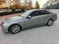 Mercedes - Benz E 200 CGI Elegance 2011 Model