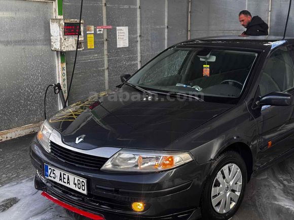 Sahibinden Renault Laguna 1.6 Expression 2005 Model  200.000 km Gri (Gümüş)