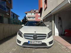 KAZASIZ BOYASIZ ARABA ARAYANLAR İÇİN 132.000 DE EKSPERTİZLİ 2014 MODEL GLA 180 CDI AMG. 
