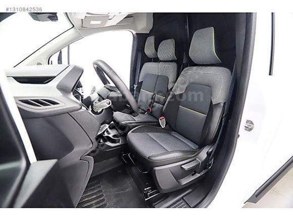 WOLF CARS - 2024 RENAULT KANGO 1.5 BLUEDCI L2-HATASIZ-41.000 KM